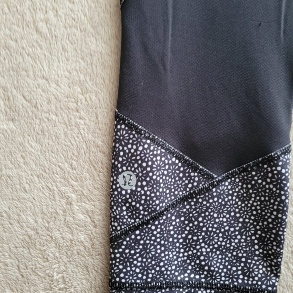 Lululemon Pace Rival Crop Freckle Flower Black White/Black size 4 - Picture 8 of 15